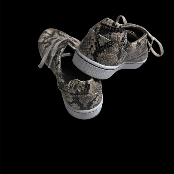 CLARKS COLLECTION SNAKE PRINT SHOES WOMEN - Picture 2 of 8